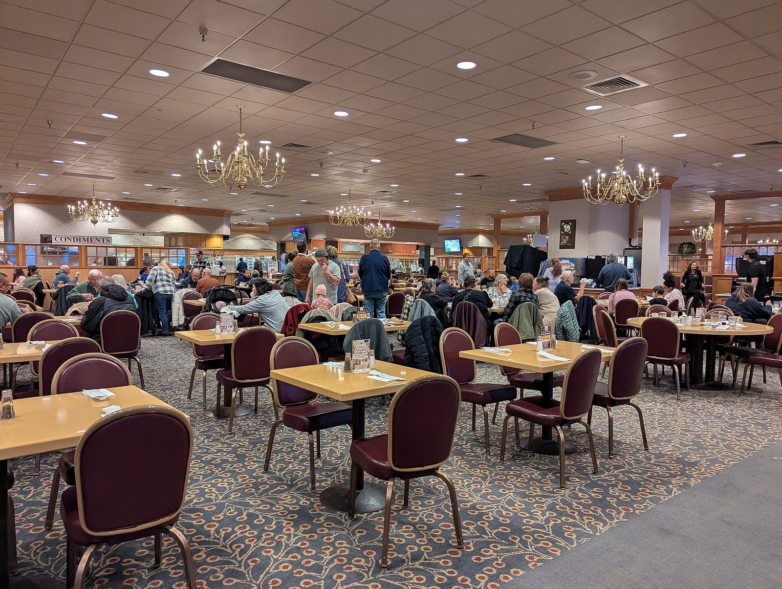 Shady Maple dining room